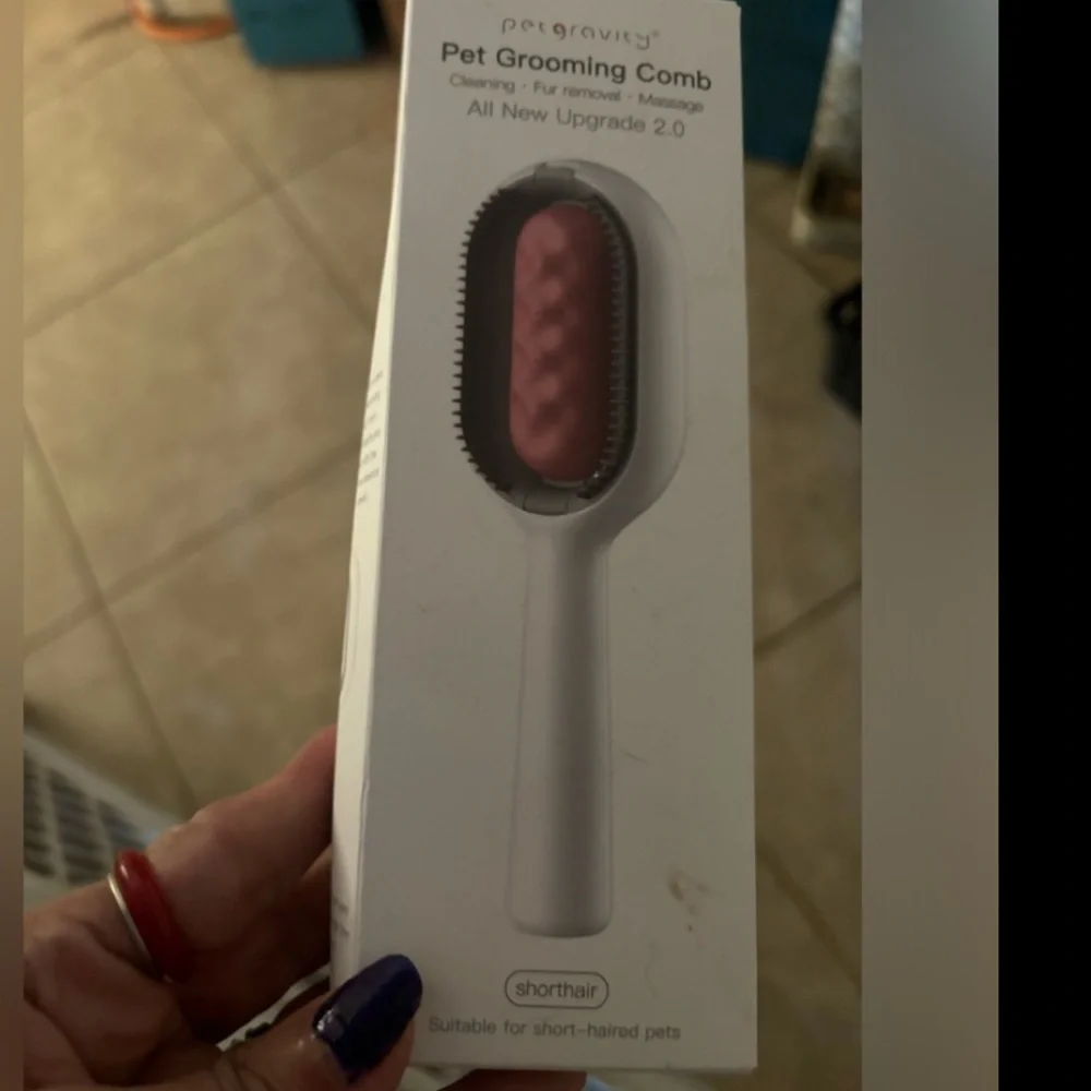 New Pet Gravity Grooming Comb - White